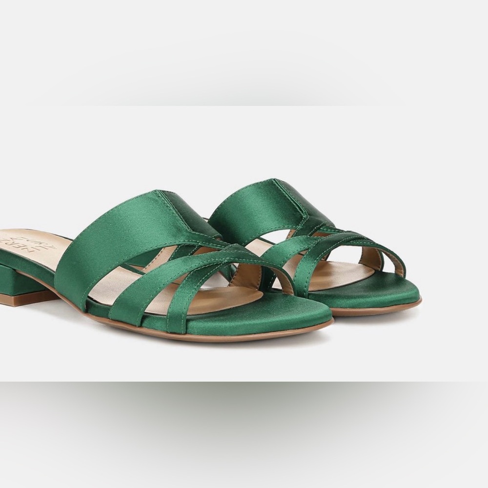 New Naturalizer Meena Satin Sandals Sz 7.5 M